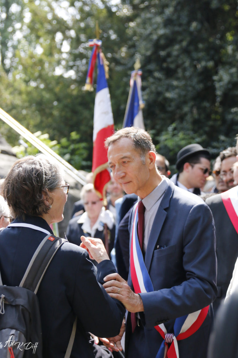 Cérémonie "Ne t'éloignes pas de l'Olivier" 